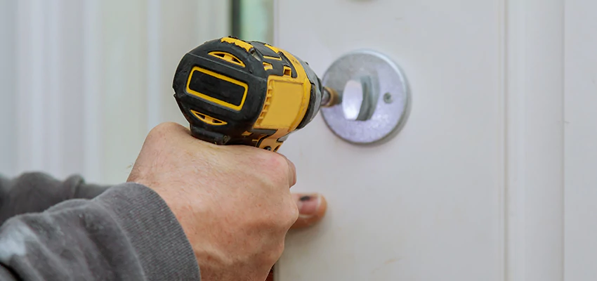 Street Locksmith For Smart Lock Repair in Isla Vista, CA